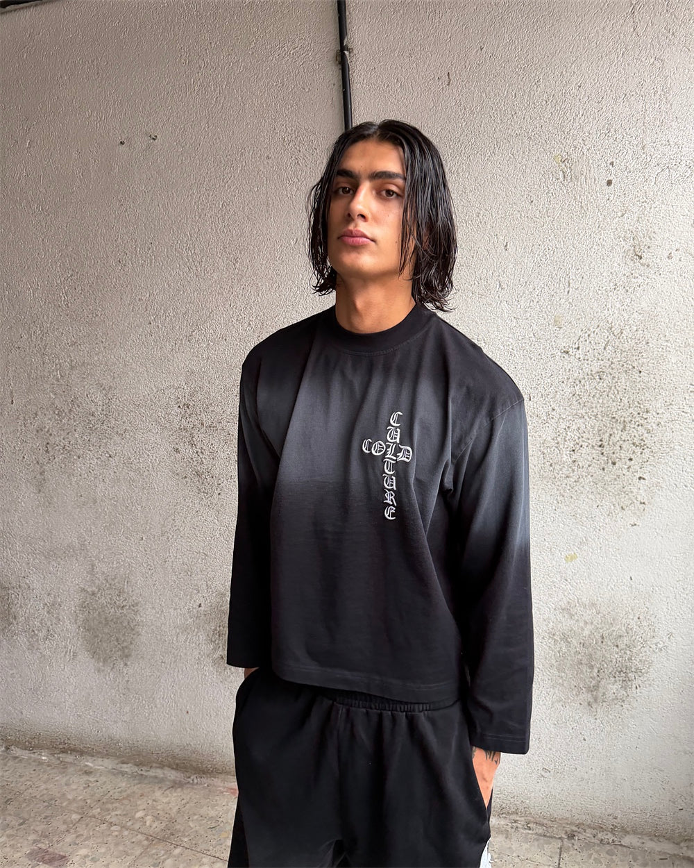 CROSSED LONGSLEEVE BLACK