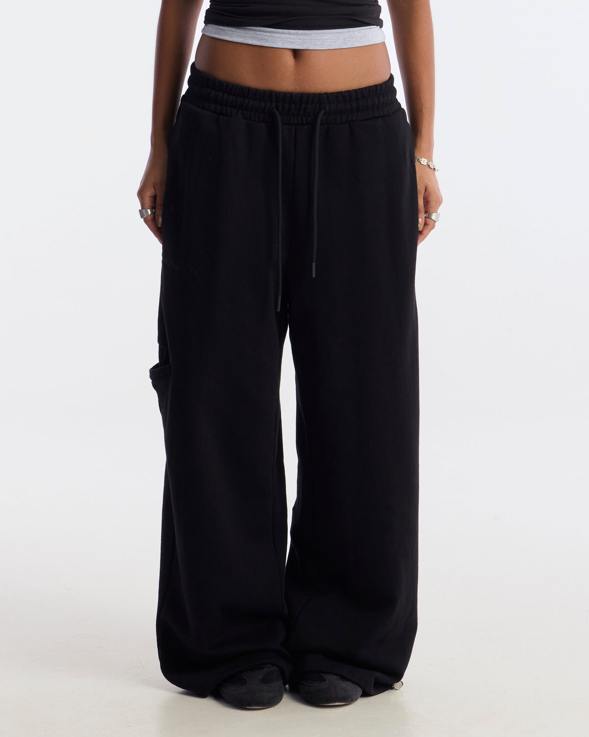 DISTRESS SWEATPANTS BLACK
