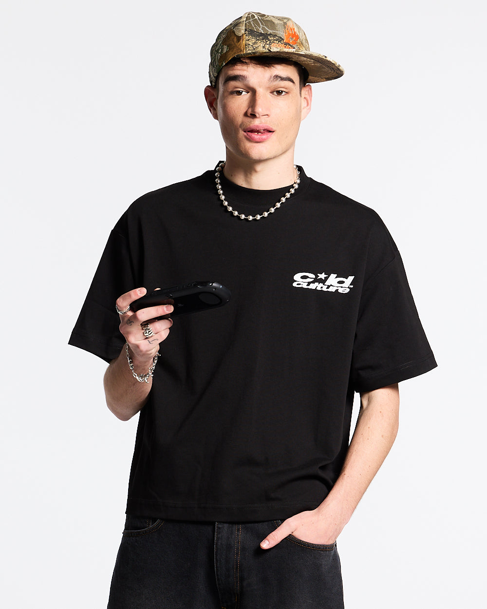 HEART ASHTRAY TEE BLACK