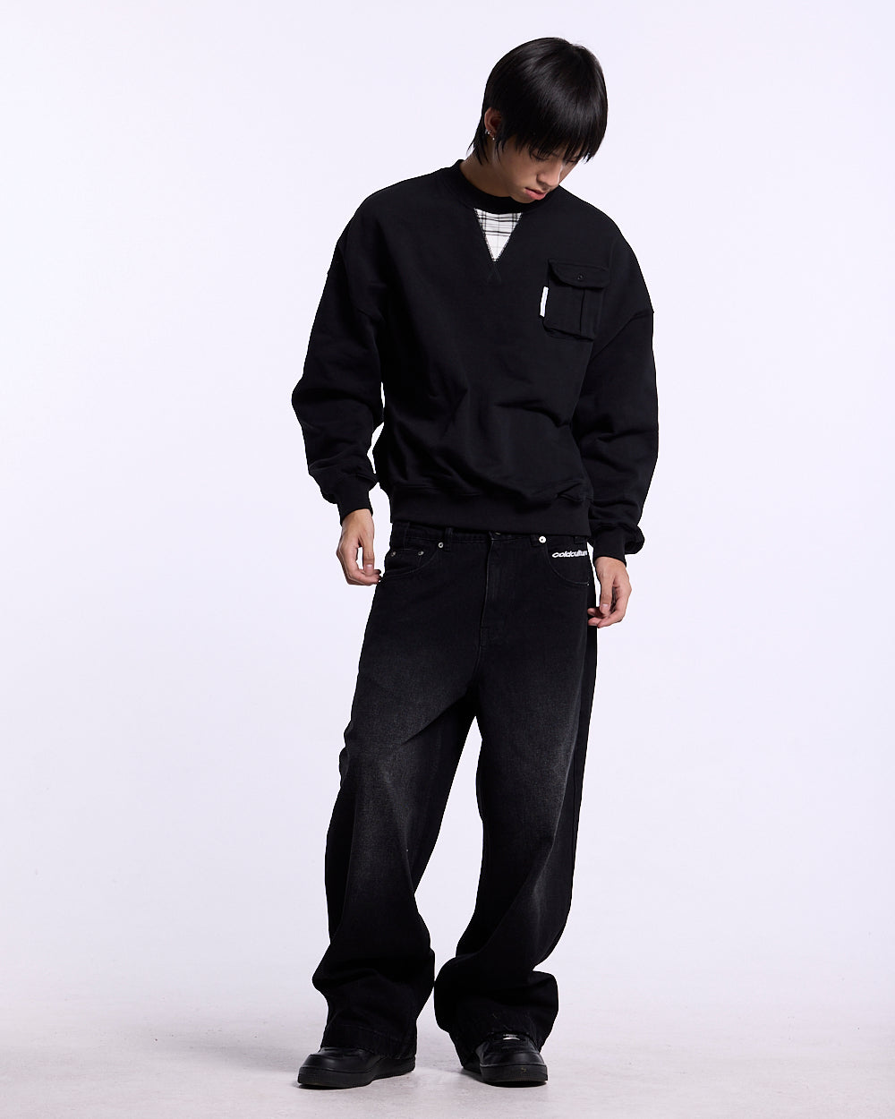 AUTHORITY CREWNECK BLACK
