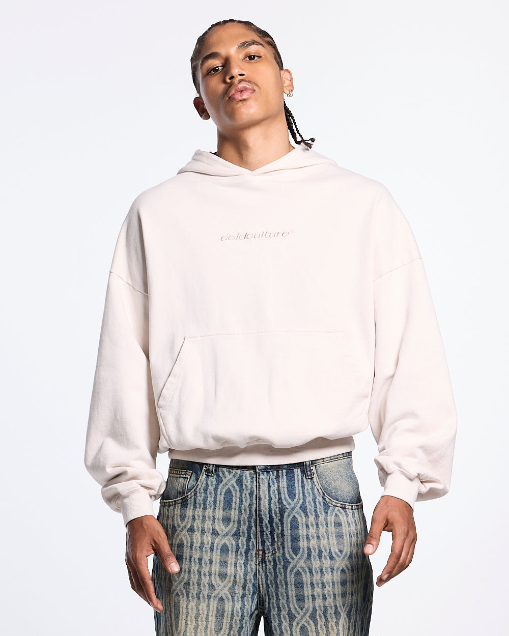 DISTRESS CURVED HOODIE CREAM