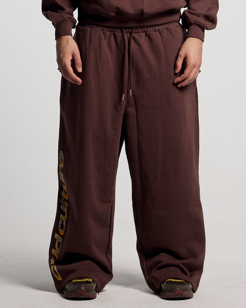 WILD SNAKE SWEATPANTS BROWN