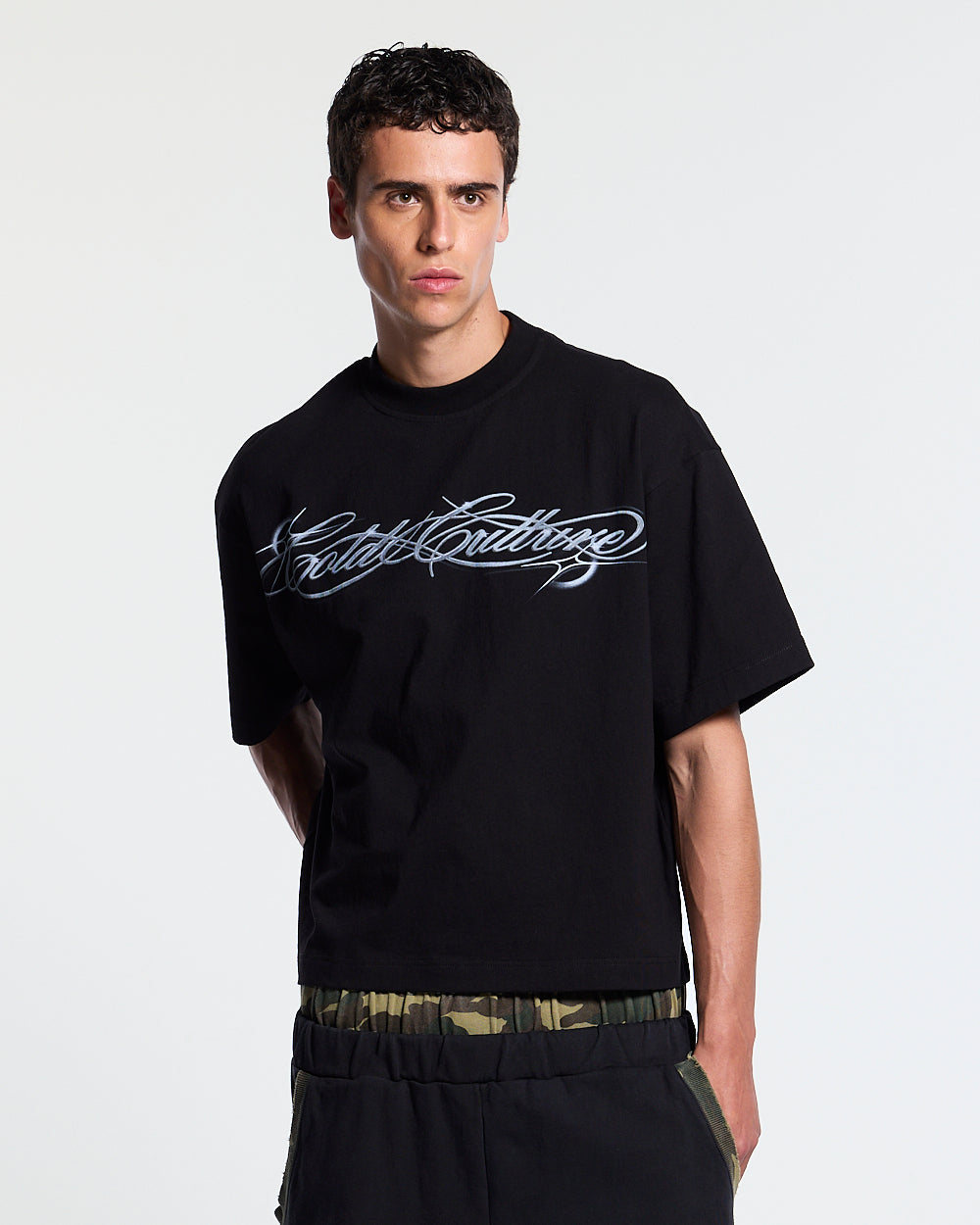 METAL SCRIPT TEE BLACK