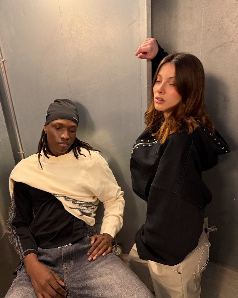 2010 ZIP HOODIE BLACK