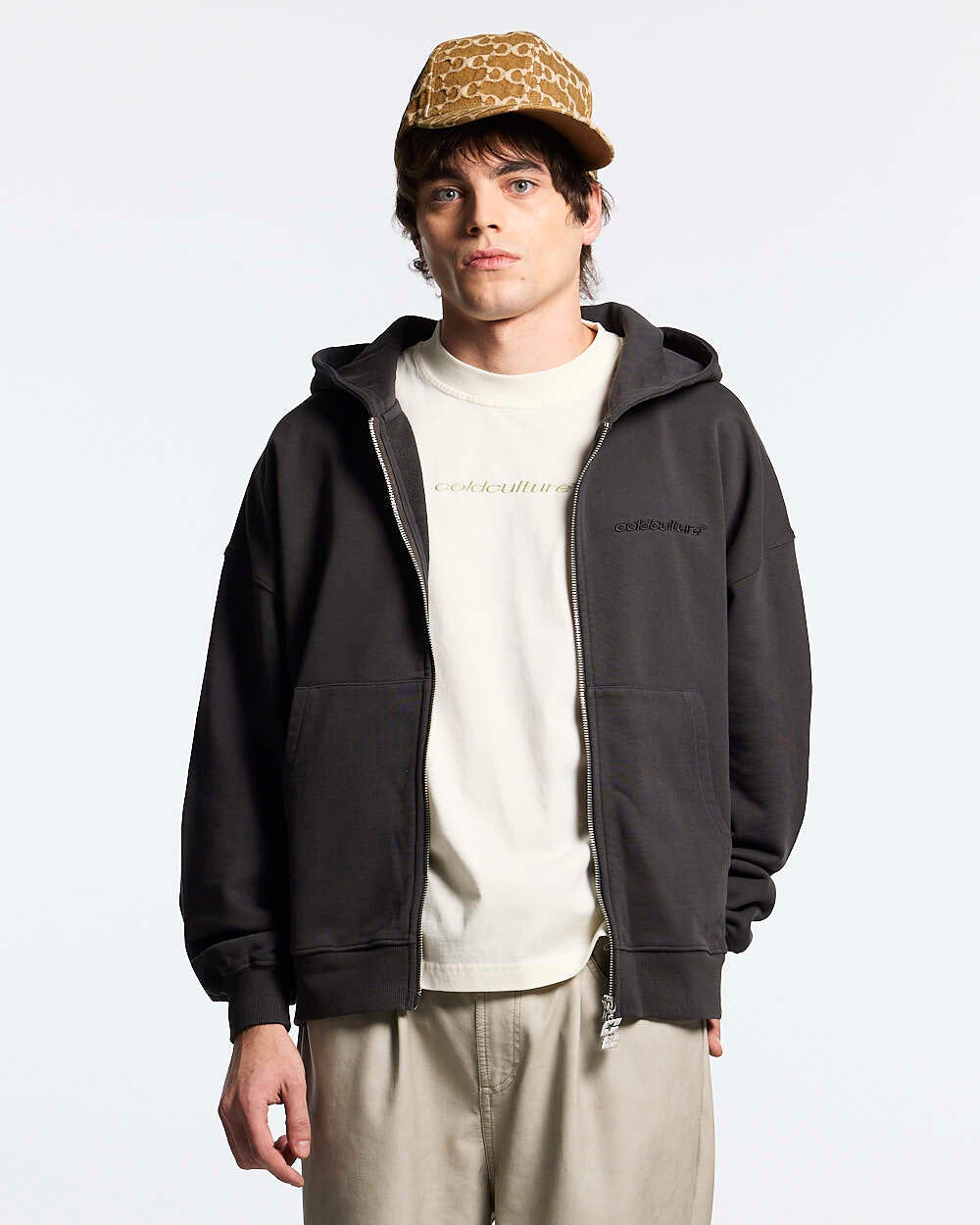 DISTRESS CURVED ZIP HOODIE DARK GREY