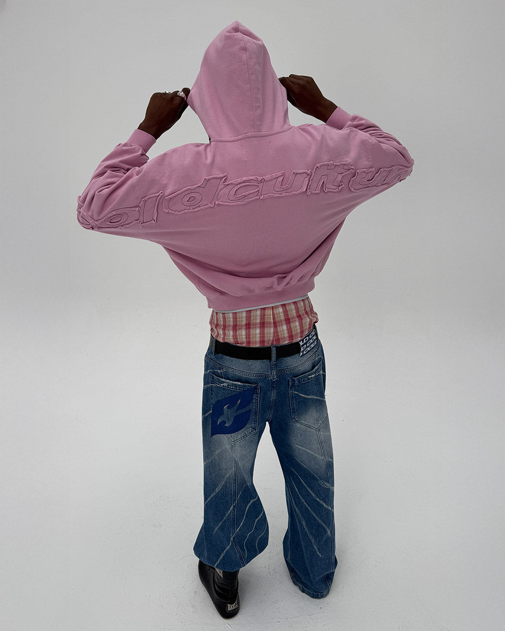 DISTRESS CURVED HOODIE PINK