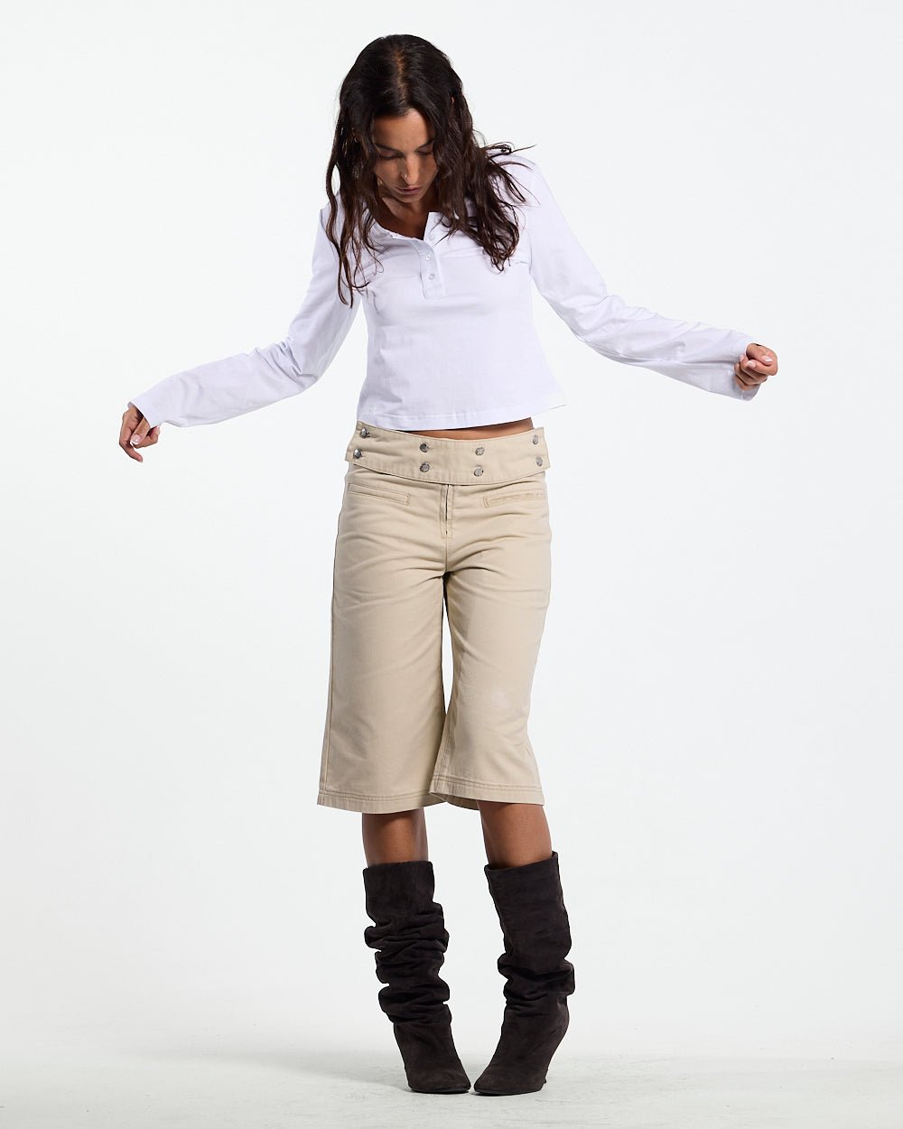 BREEZY LONGSLEEVE TEE WHITE - white henley longsleeve tee, front view on female model - Cold Culture