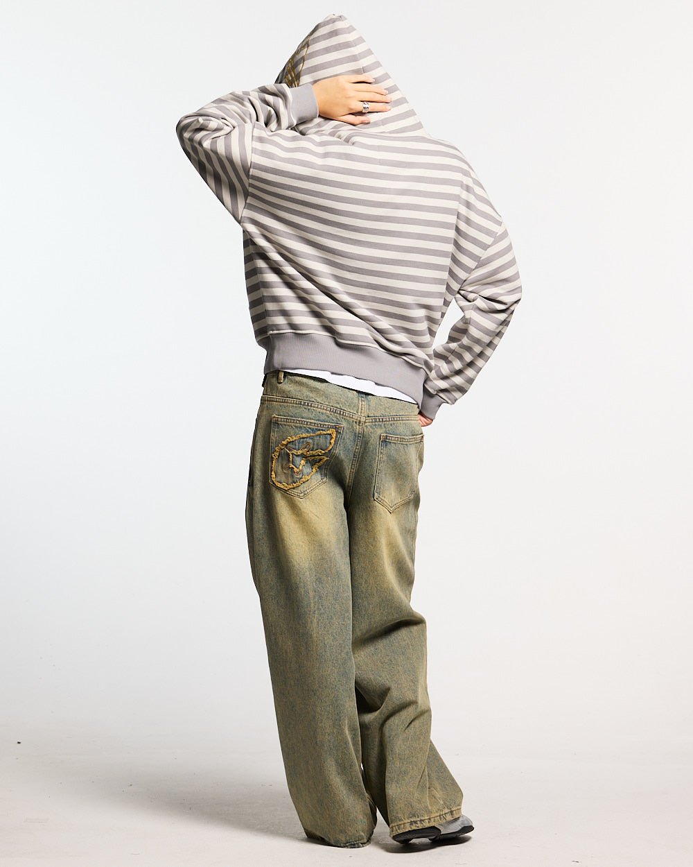 BUMBLE BEE HOODIE DARK GREY - Cold Culture #woman