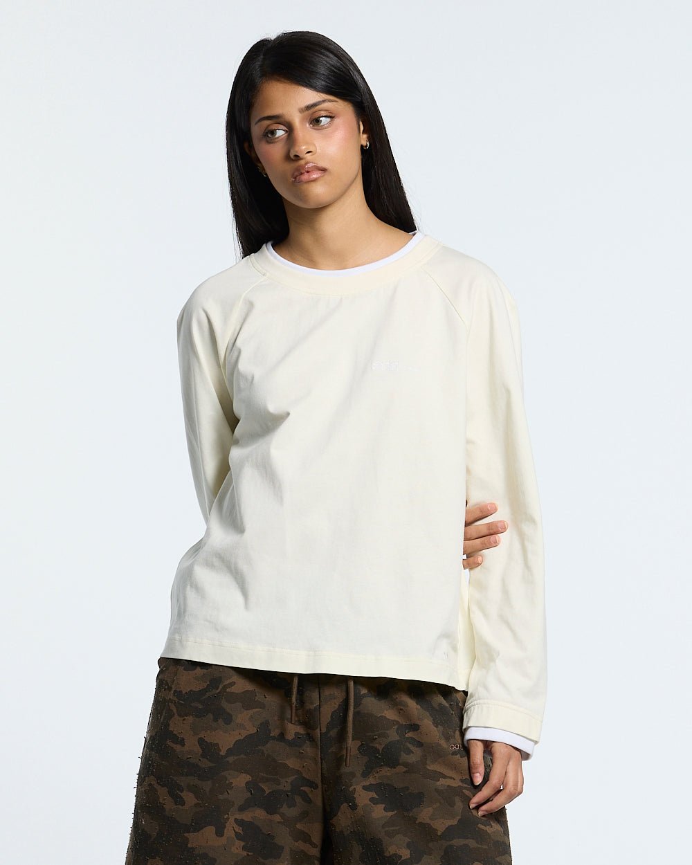 CAPUCCINO LONGSLEEVE CREAM - cream longsleeve tee, front view on female model - Cold Culture #woman