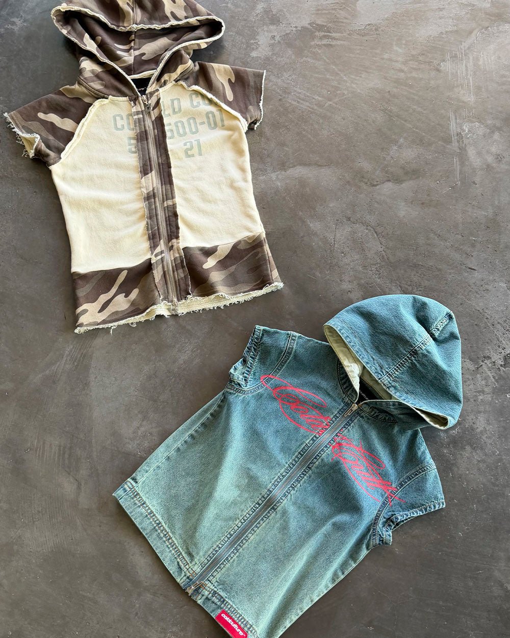 CHAINS CAMO BABY ZIP TEE BEIGE - beige camo hooded zip tee, flat lay with matching pieces - Cold Culture