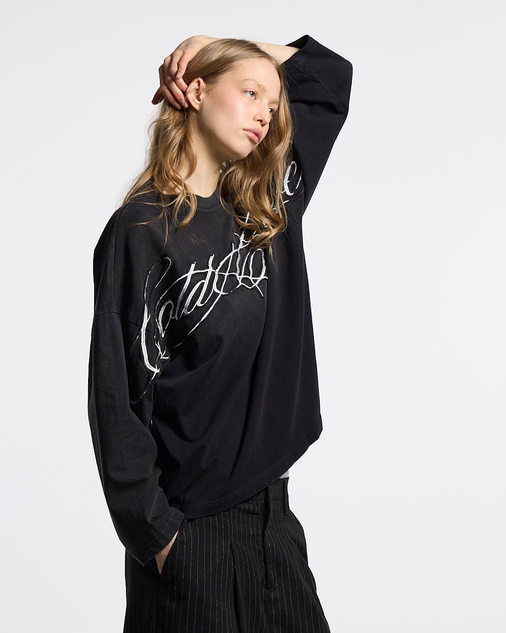 CROSSED SCRIPT LONGSLEEVE 2.0 BLACK - Cold Culture #woman