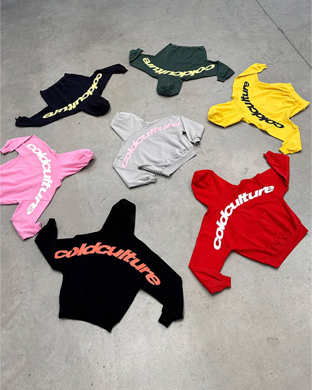 CURVED HOODIE BLACK - Cold Culture