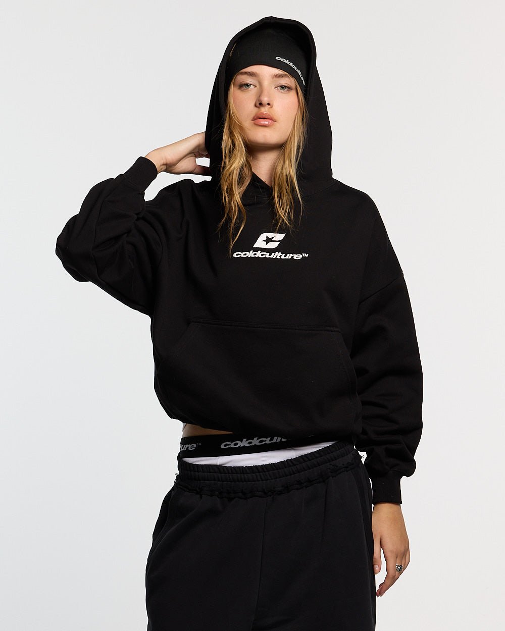 CURVED HOODIE BLACK AND WHITE - Cold Culture #woman