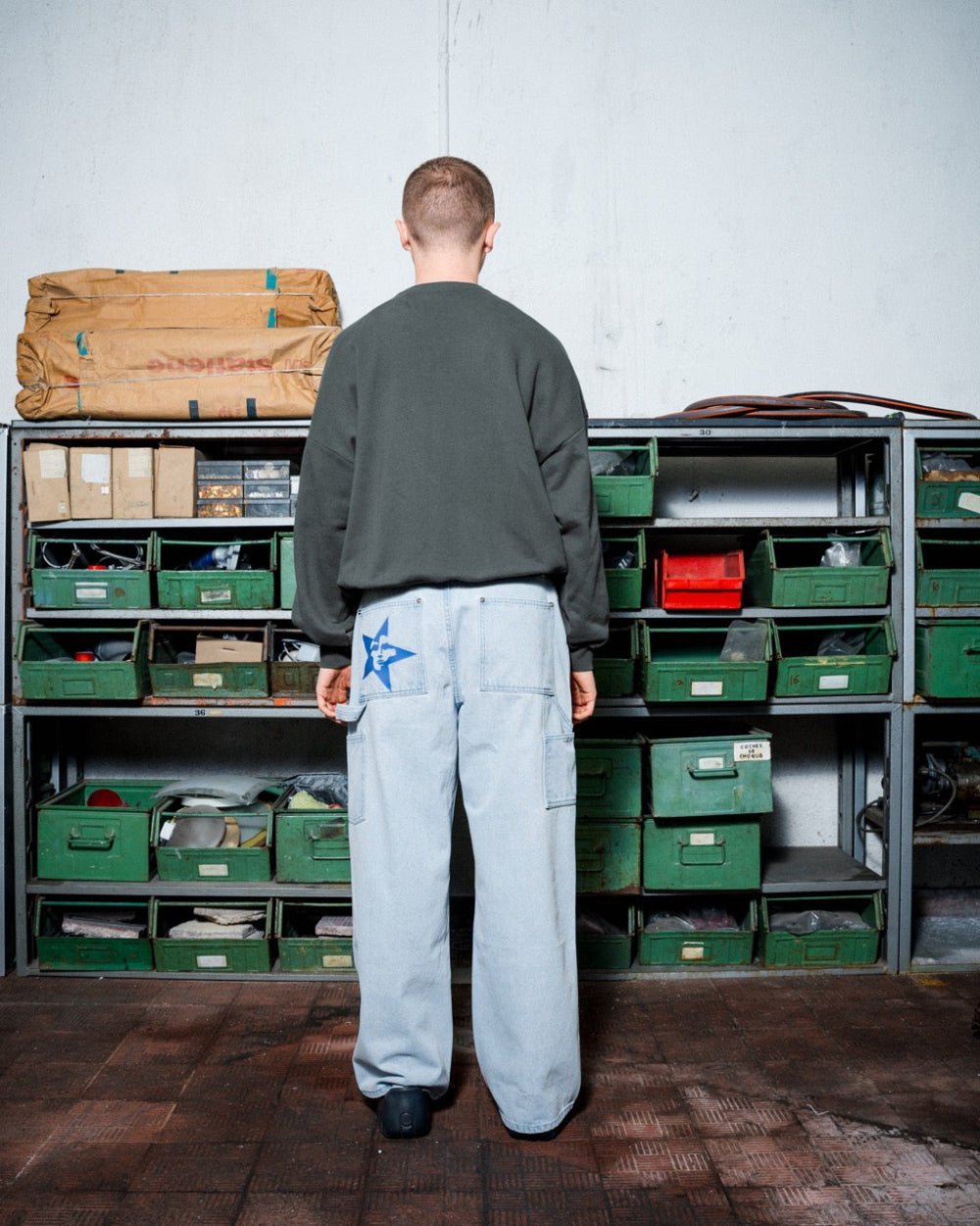 DAILY CARGO CREWNECK GREYISH GREEN - COLD CULTURE