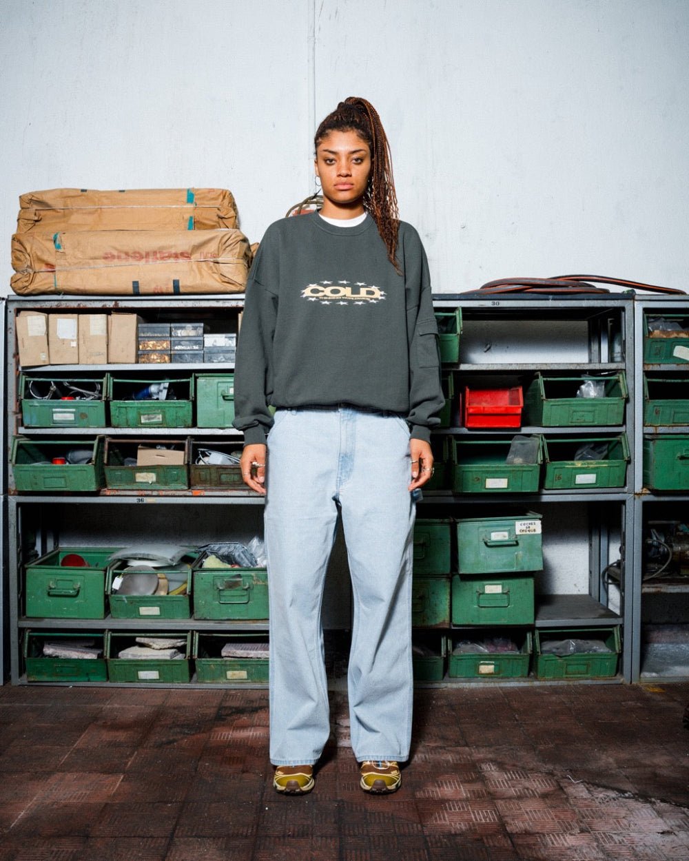 DAILY CARGO CREWNECK GREYISH GREEN - COLD CULTURE