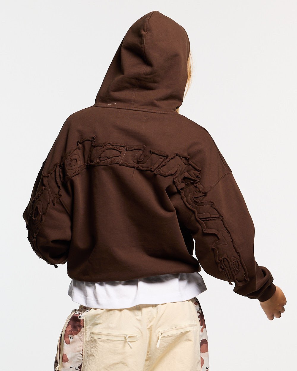 DISTRESS CURVED HOODIE BROWN - Cold Culture #woman