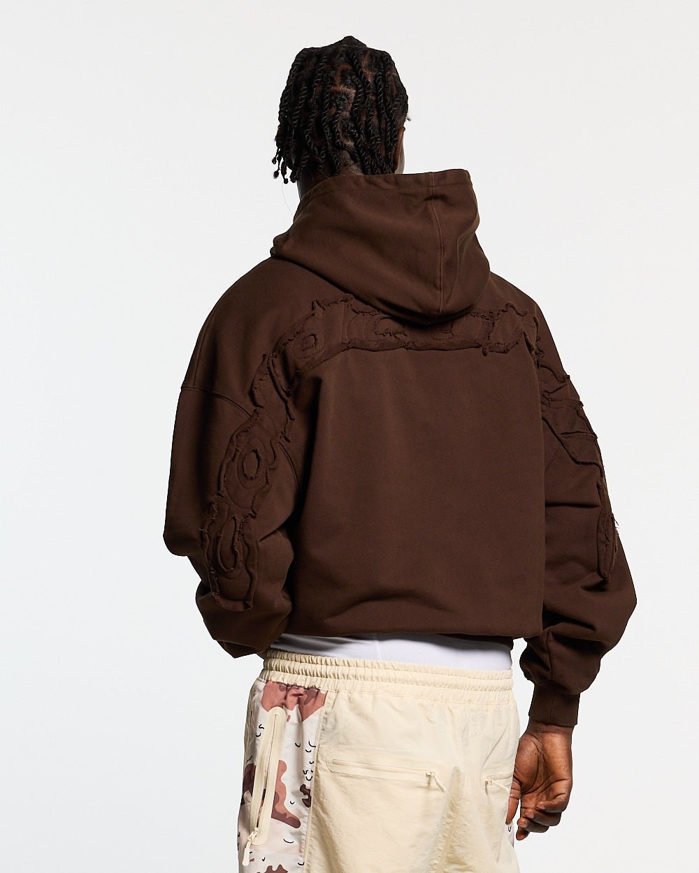 DISTRESS CURVED HOODIE BROWN - Cold Culture #man
