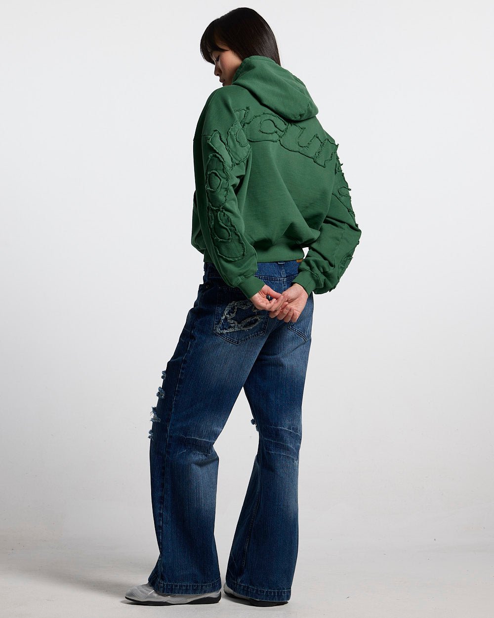 DISTRESS CURVED HOODIE GREEN - Cold Culture