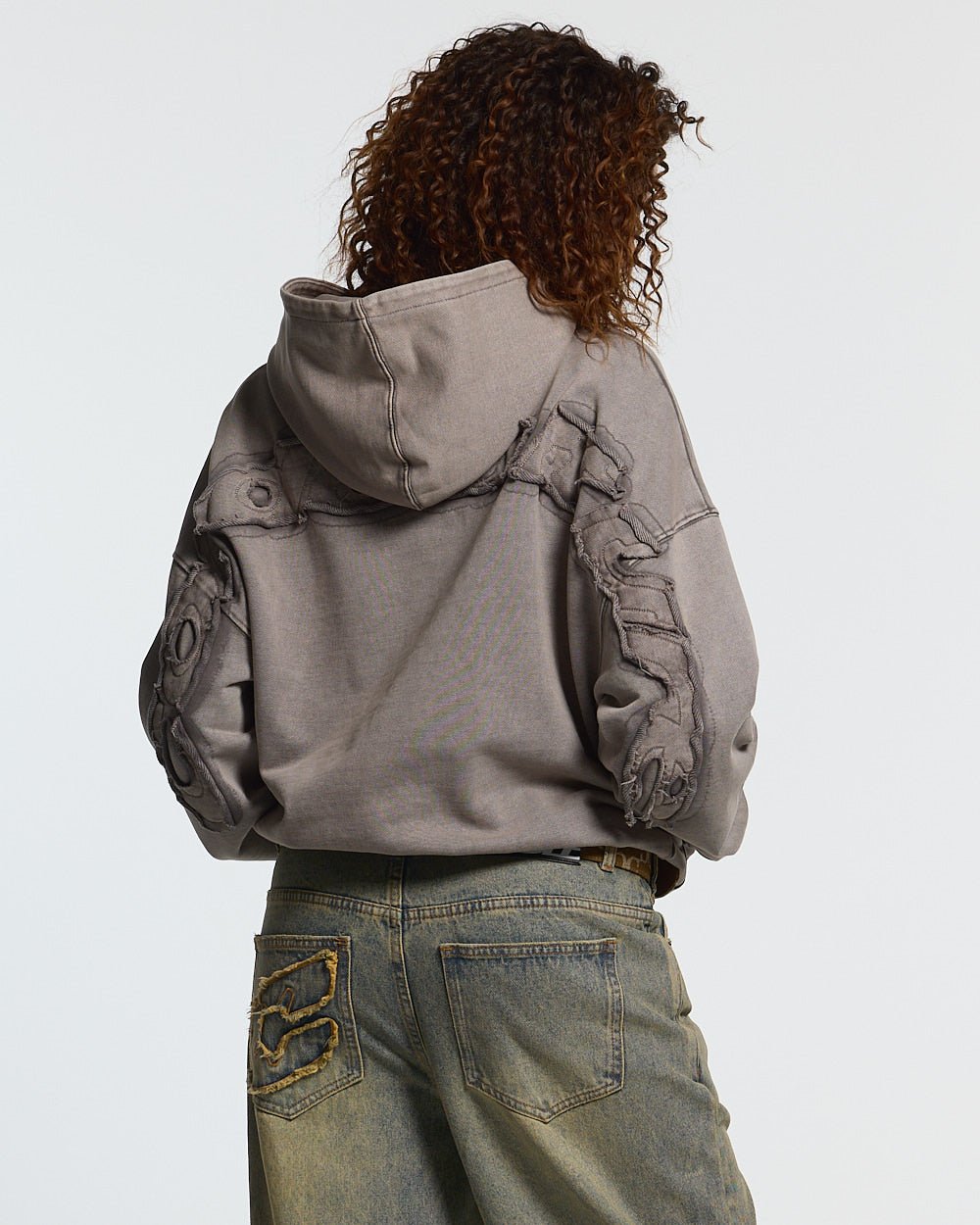DISTRESS CURVED HOODIE GREY - Cold Culture #woman