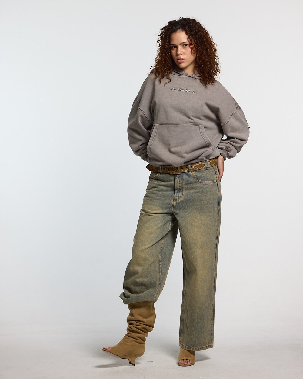 DISTRESS CURVED HOODIE GREY - Cold Culture #woman