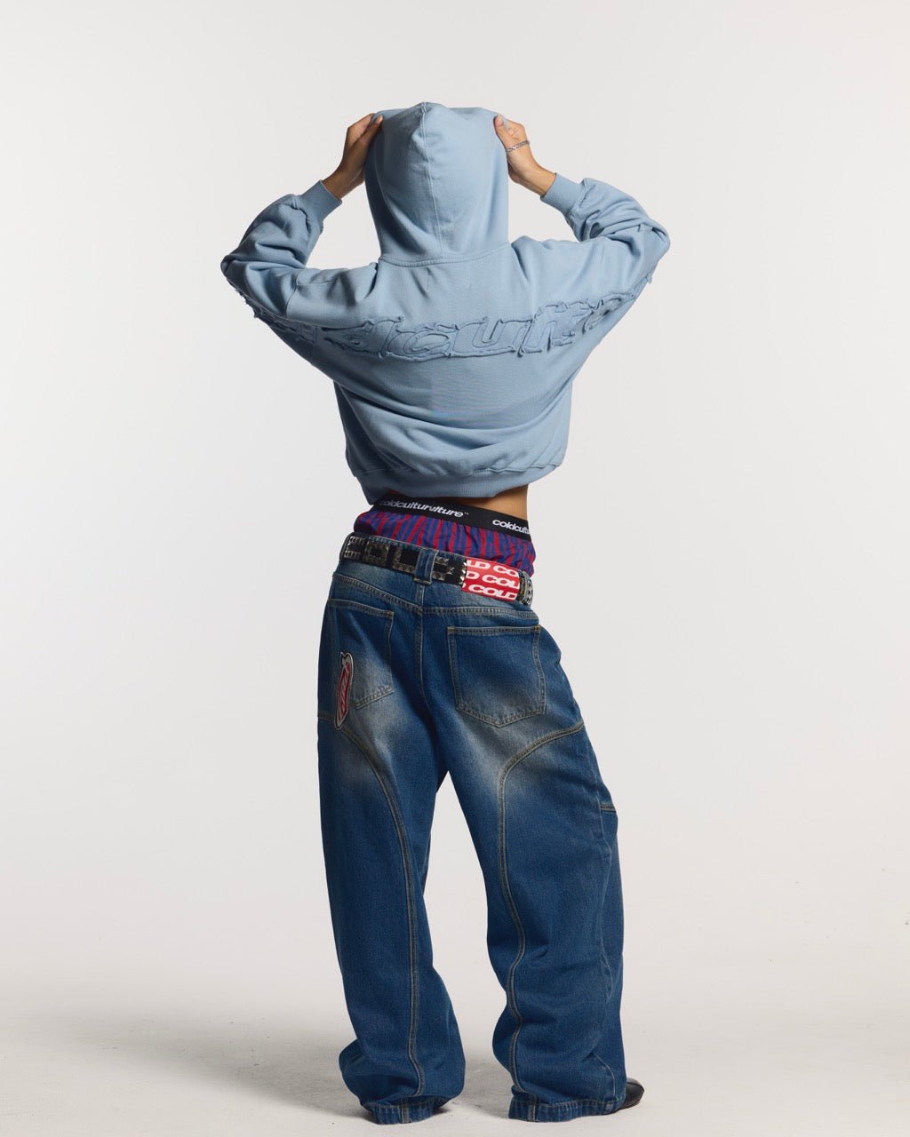 DISTRESS CURVED HOODIE SHADY BLUE - COLD CULTURE