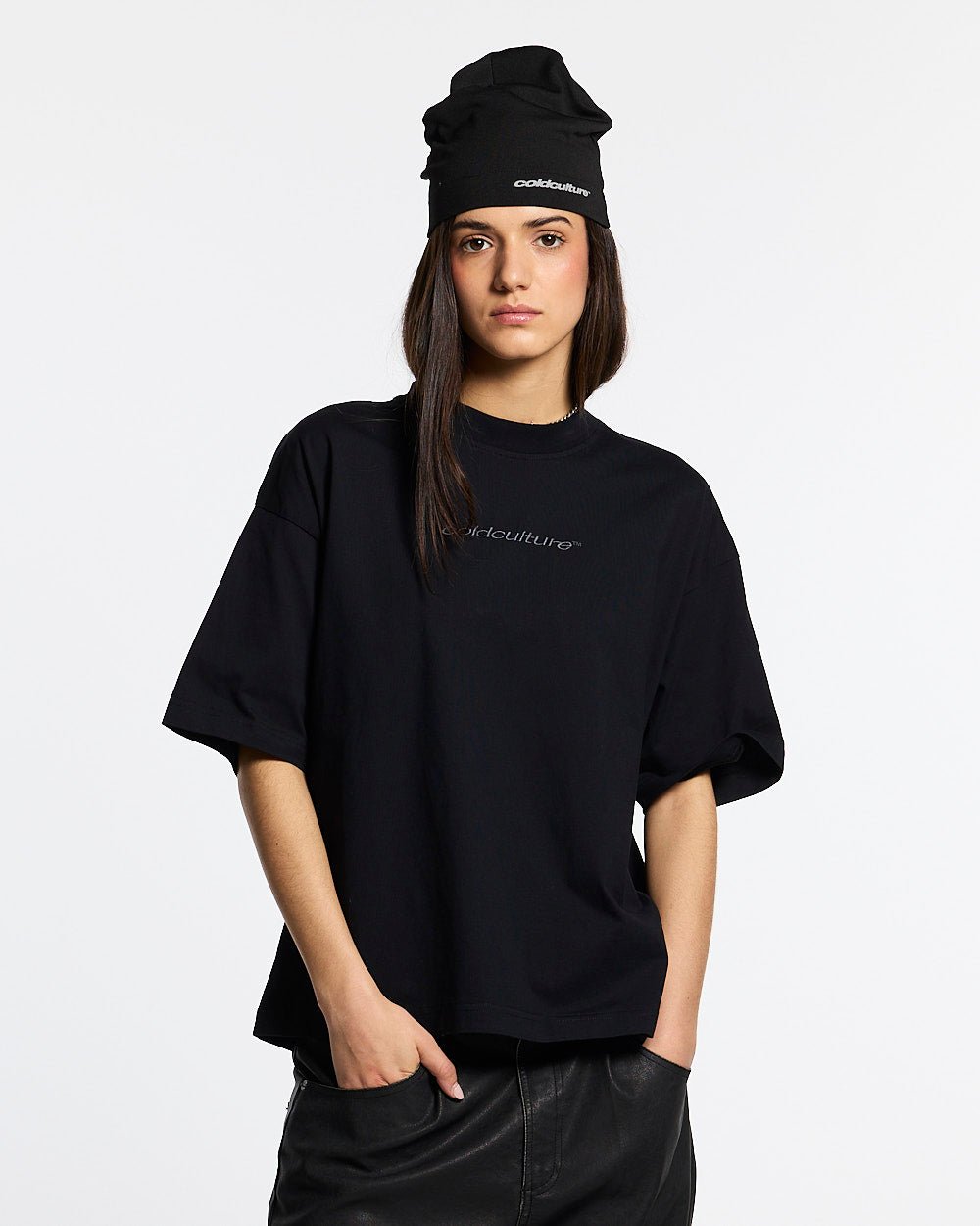 DISTRESS CURVED TEE BLACK - Cold Culture