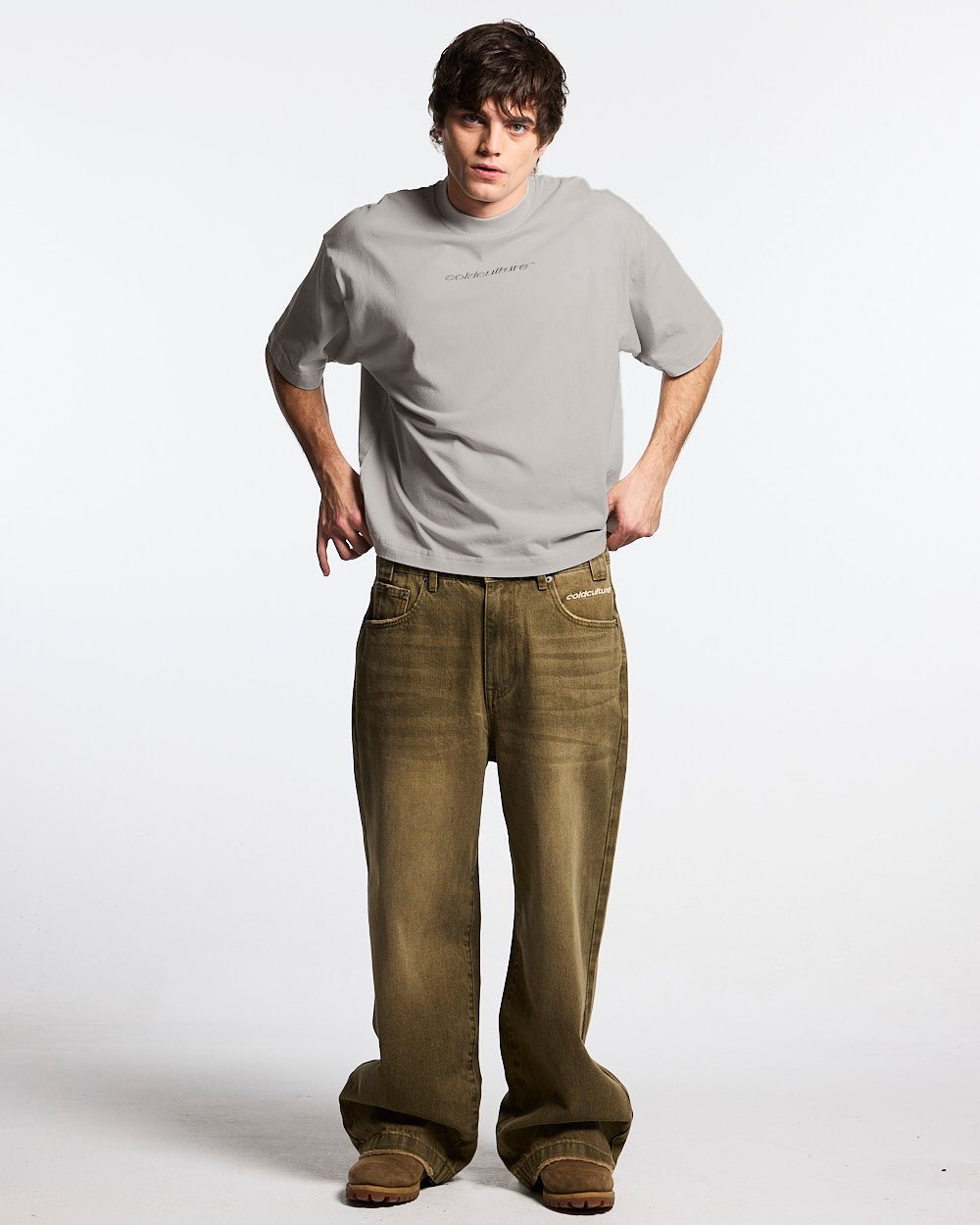 DISTRESS CURVED TEE PEARL GREY - Cold Culture