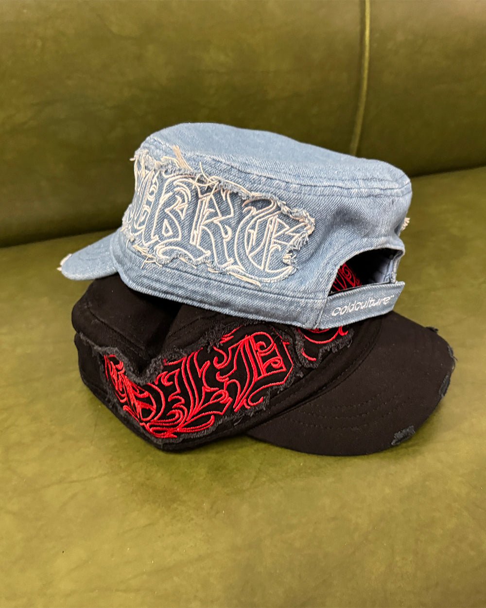 DISTRESS GOTHIC CAP DENIM - Cold Culture