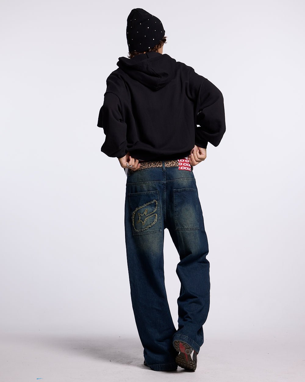 DRIVEN ZIP HOODIE BLACK - COLD CULTURE