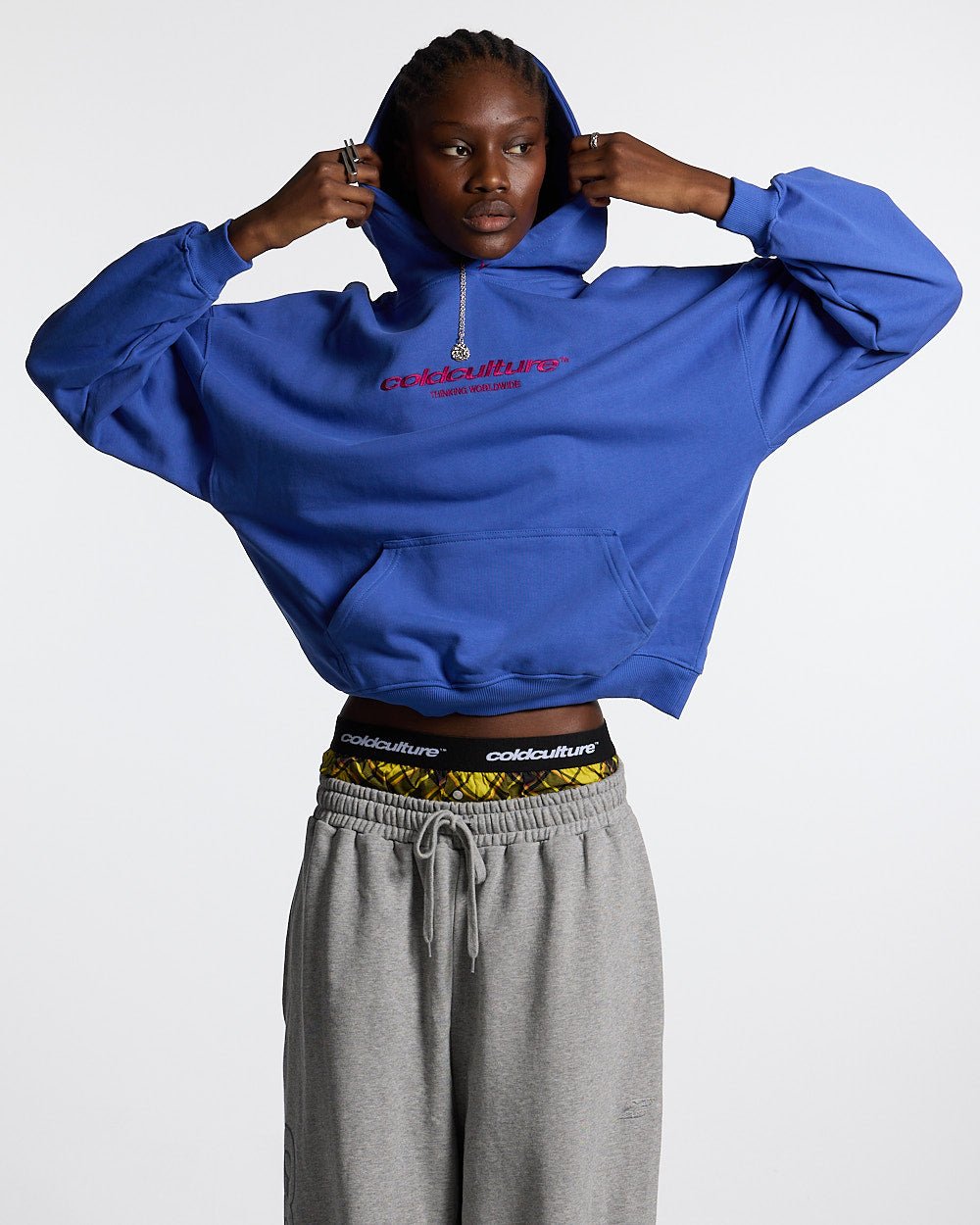 ESSENTIAL HOODIE DAZZLING BLUE - COLD CULTURE