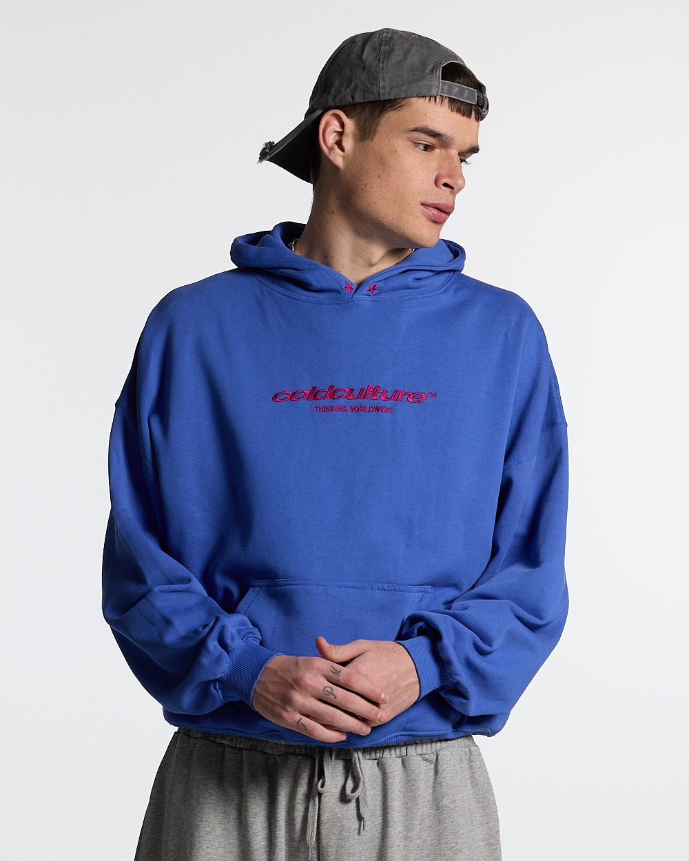 ESSENTIAL HOODIE DAZZLING BLUE - COLD CULTURE