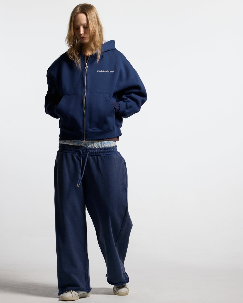 HIDE AND SEEK SWEATPANTS NAVY - Cold Culture #woman