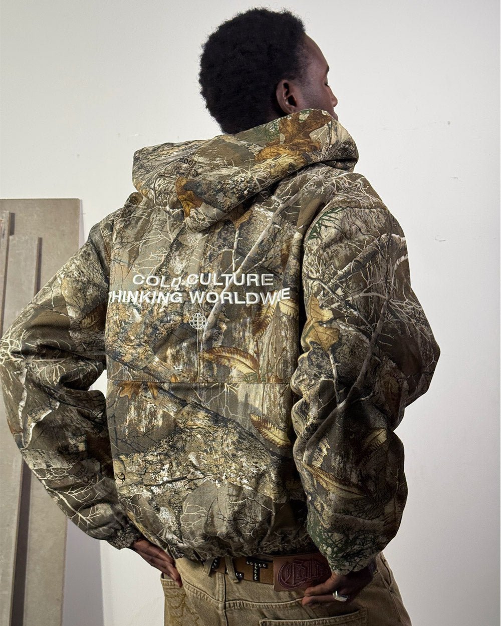HOODED JACKET REALTREE - Cold Culture