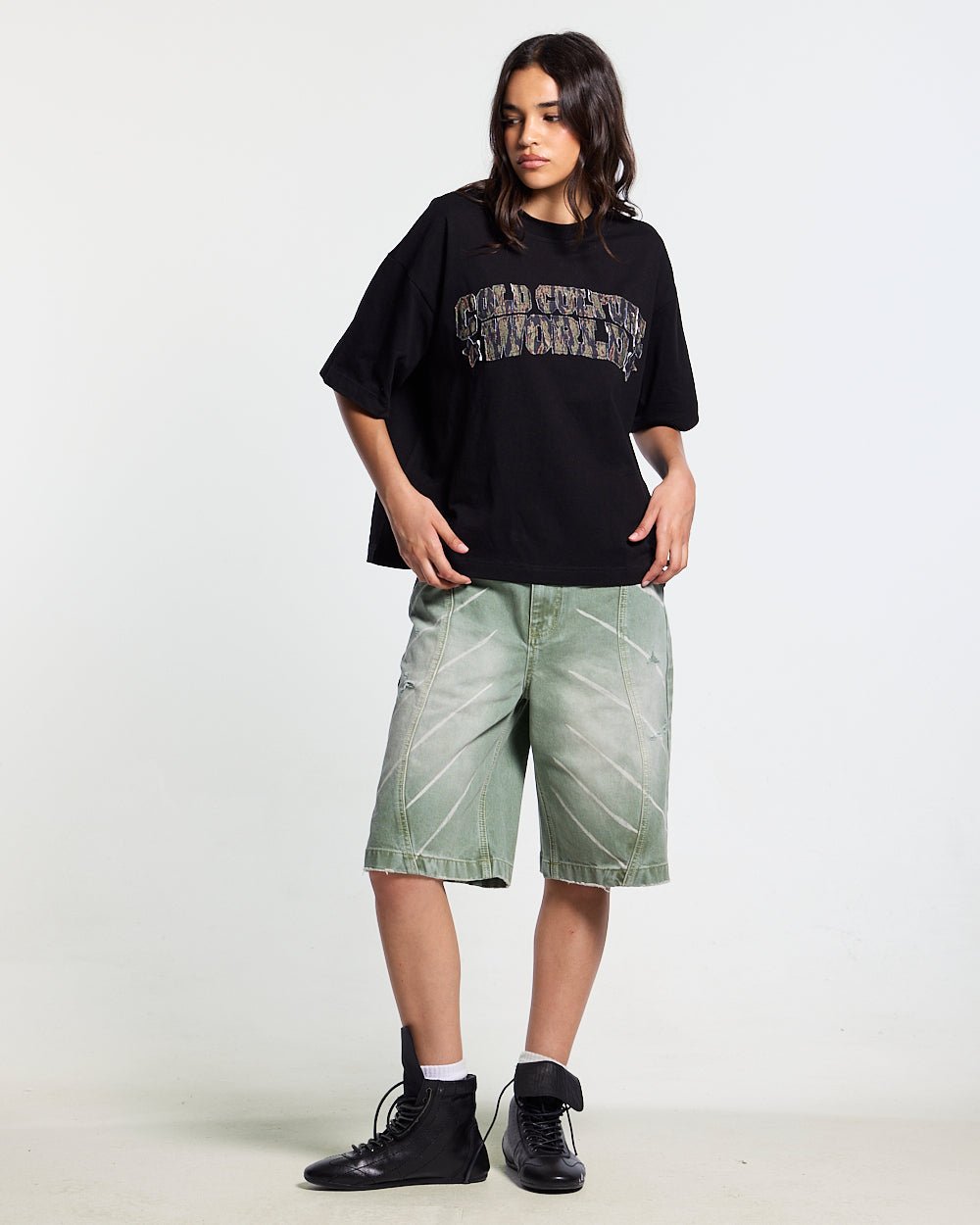 MUSIC RYTHIM SHORTS GREEN - Cold Culture