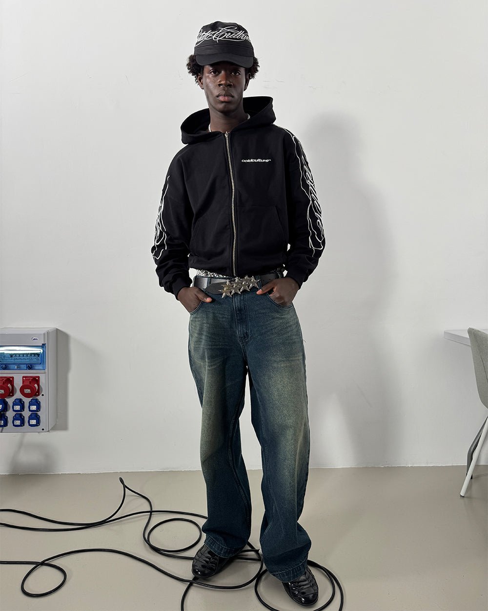 NEW SCRIPT ZIP HOODIE BLACK - Cold Culture