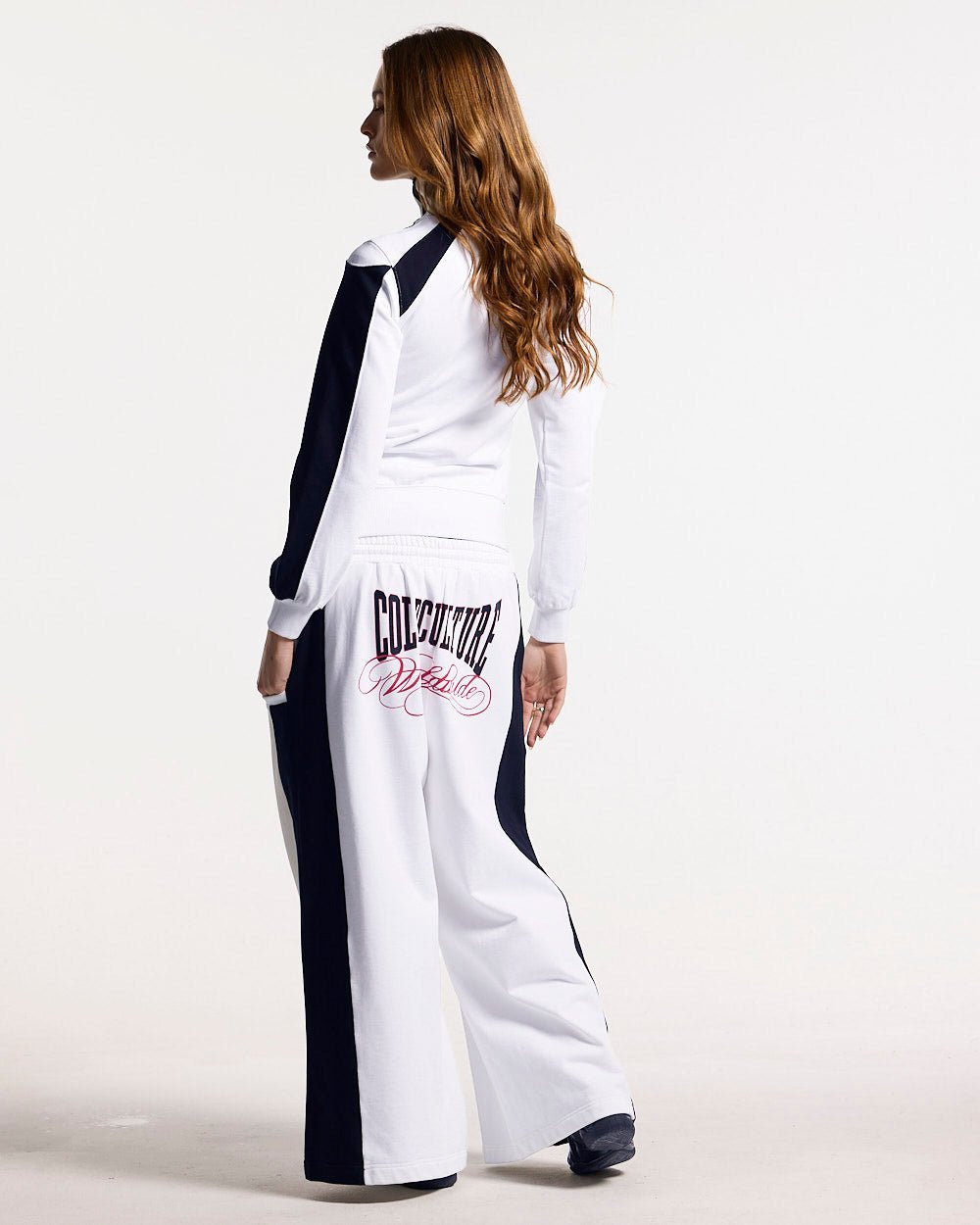 NIA SET SWEATPANTS WHITE & BLACK - Cold Culture