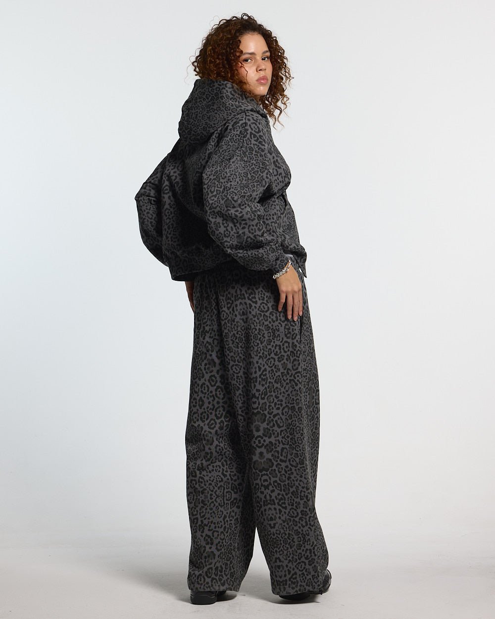 NOCTURNE BEAST SWEATPANTS DARK GREY - Cold Culture