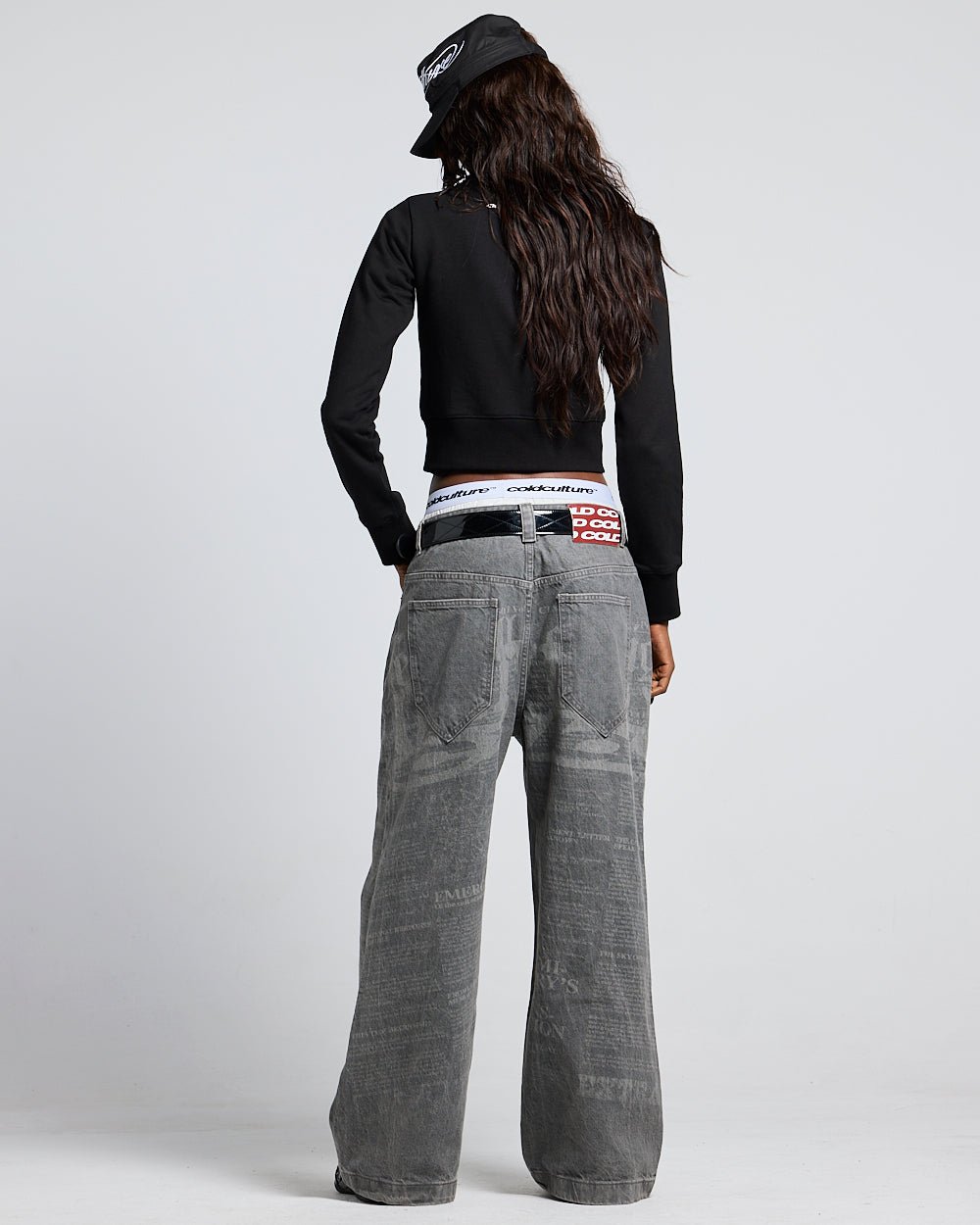 OFF GRID ZIPPER BLACK - Cold Culture