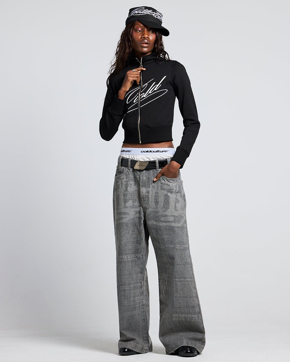 OFF GRID ZIPPER BLACK - Cold Culture