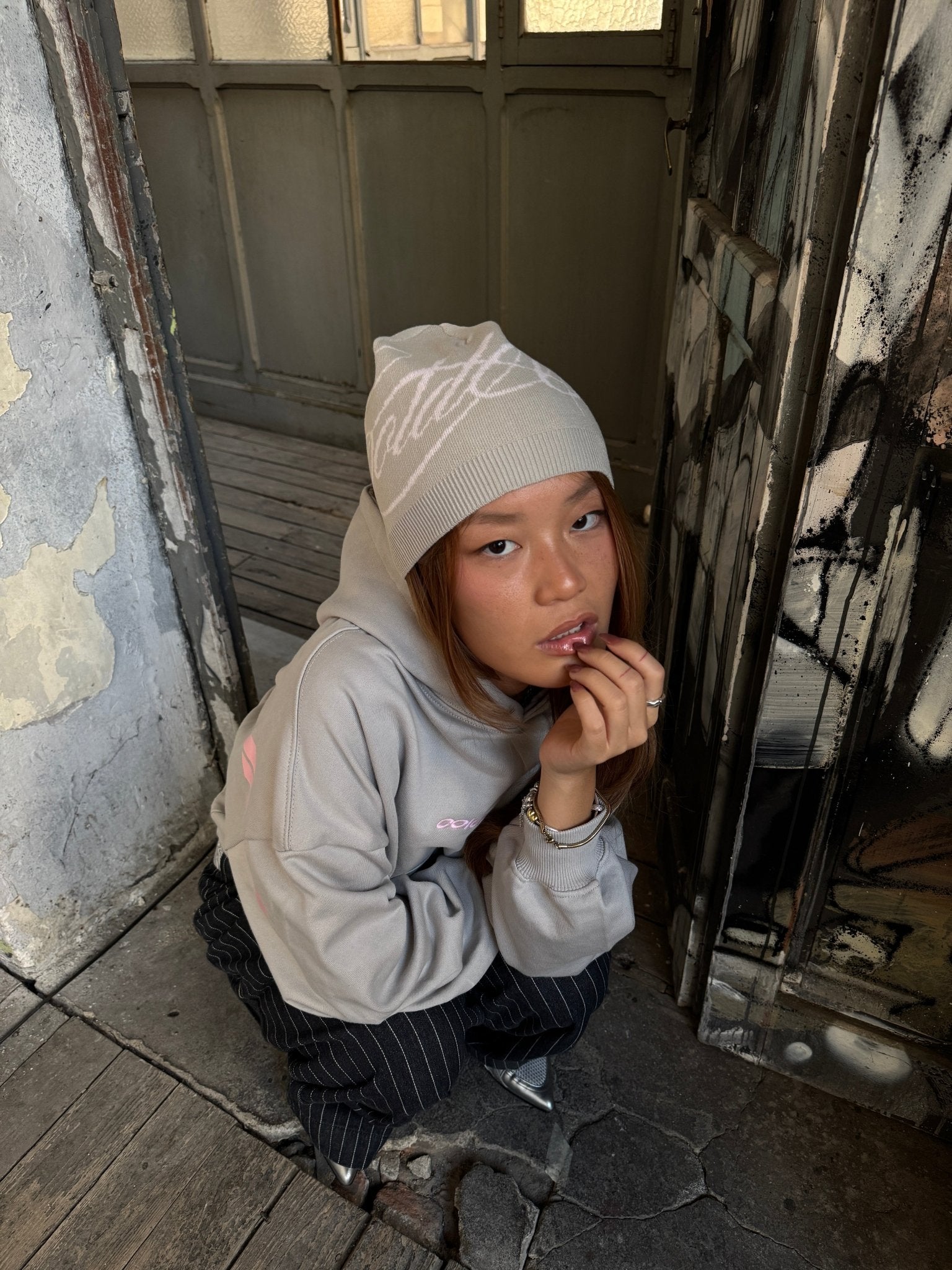 SCRIPT BEANIE BEIGE - COLD CULTURE