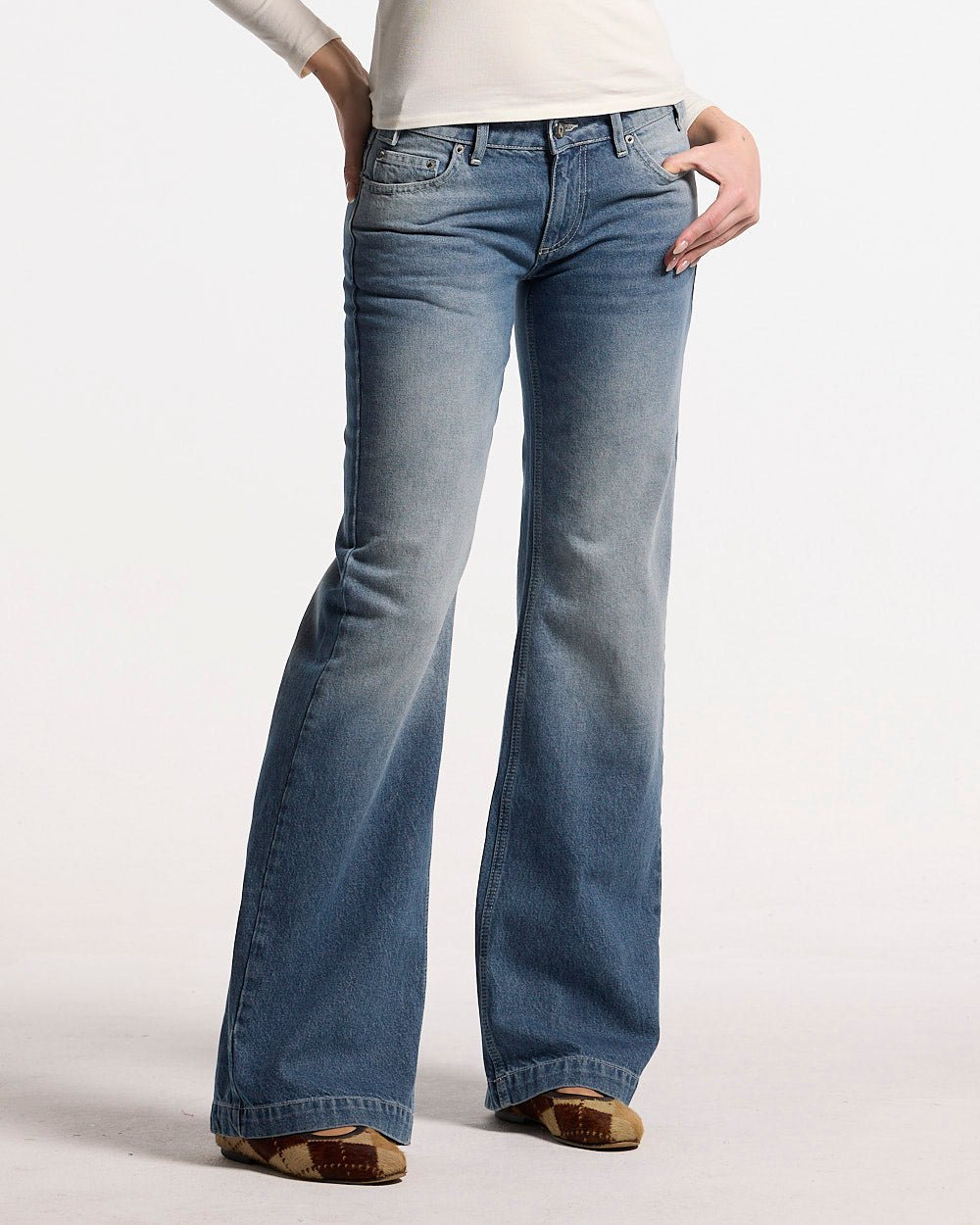 SCRIPT BOOTCUT JEANS BLUE - Cold Culture