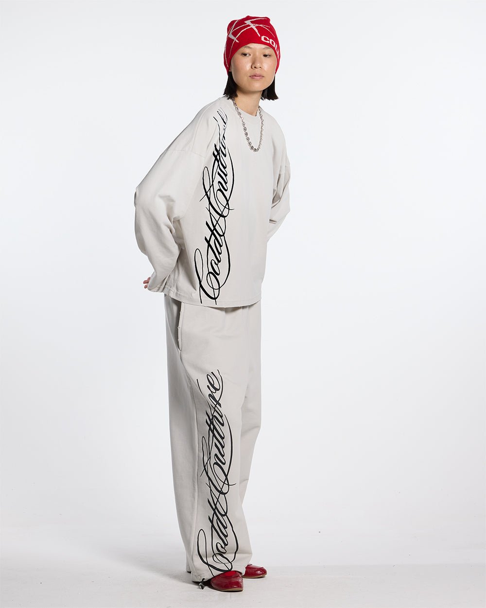 SCRIPT LONGSLEEVE TEE LIGHT GREY - COLD CULTURE