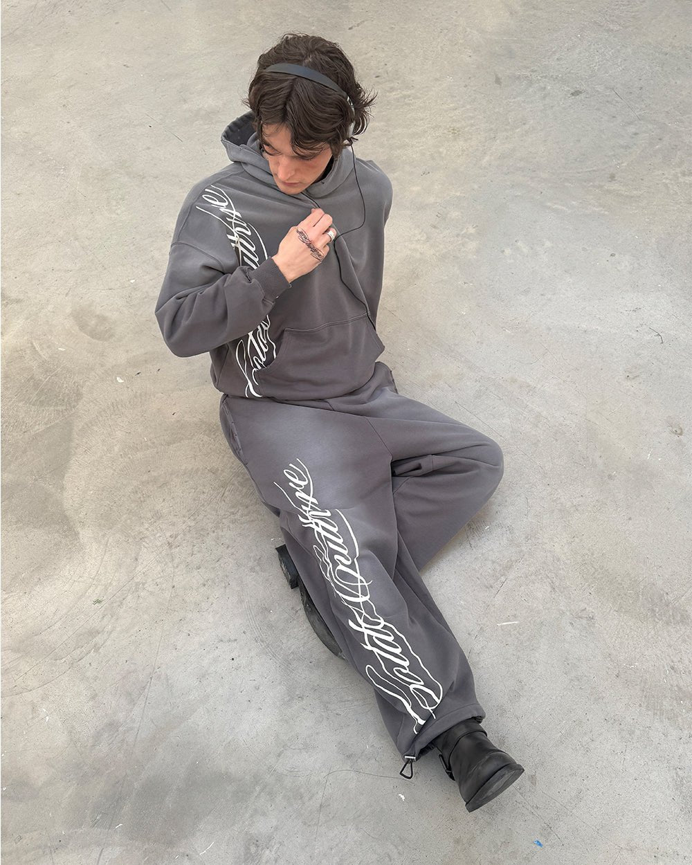 SCRIPT SWEATPANTS ANTRACITE GREY - COLD CULTURE
