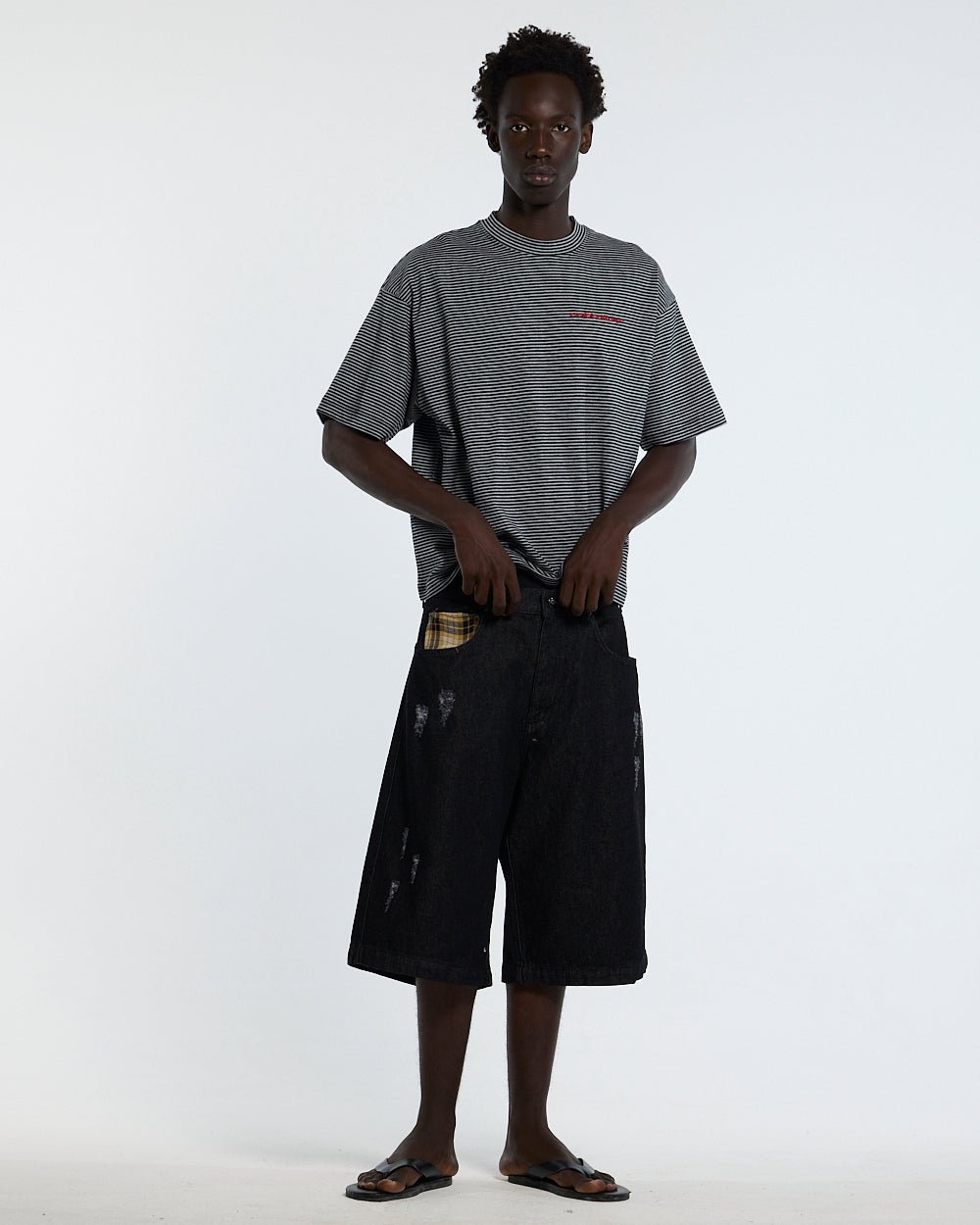 SCRIPTED STRIPES TEE BLACK - Cold Culture