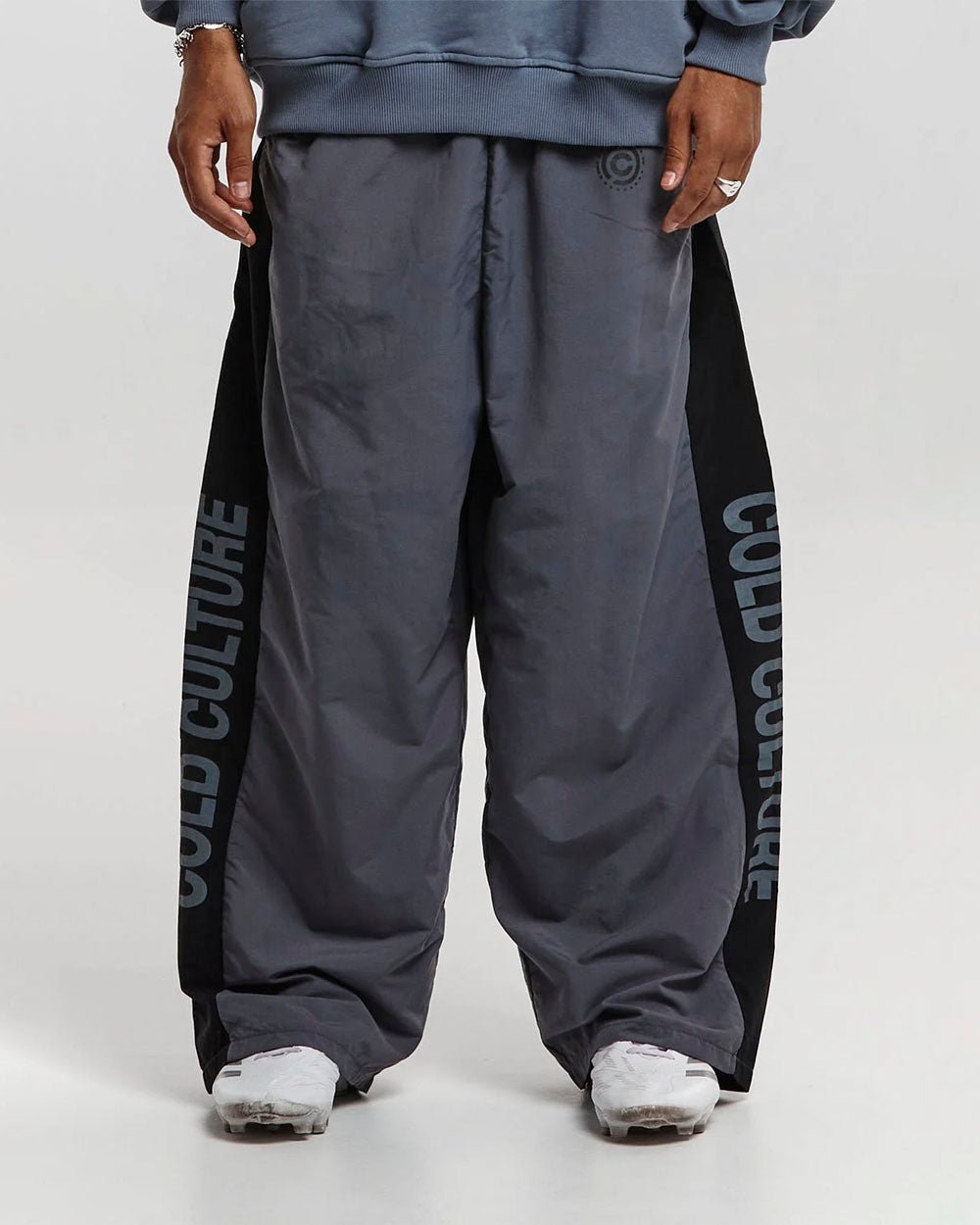 SIDE STRIPE STARS SWEATPANTS DARK GREY - COLD CULTURE
