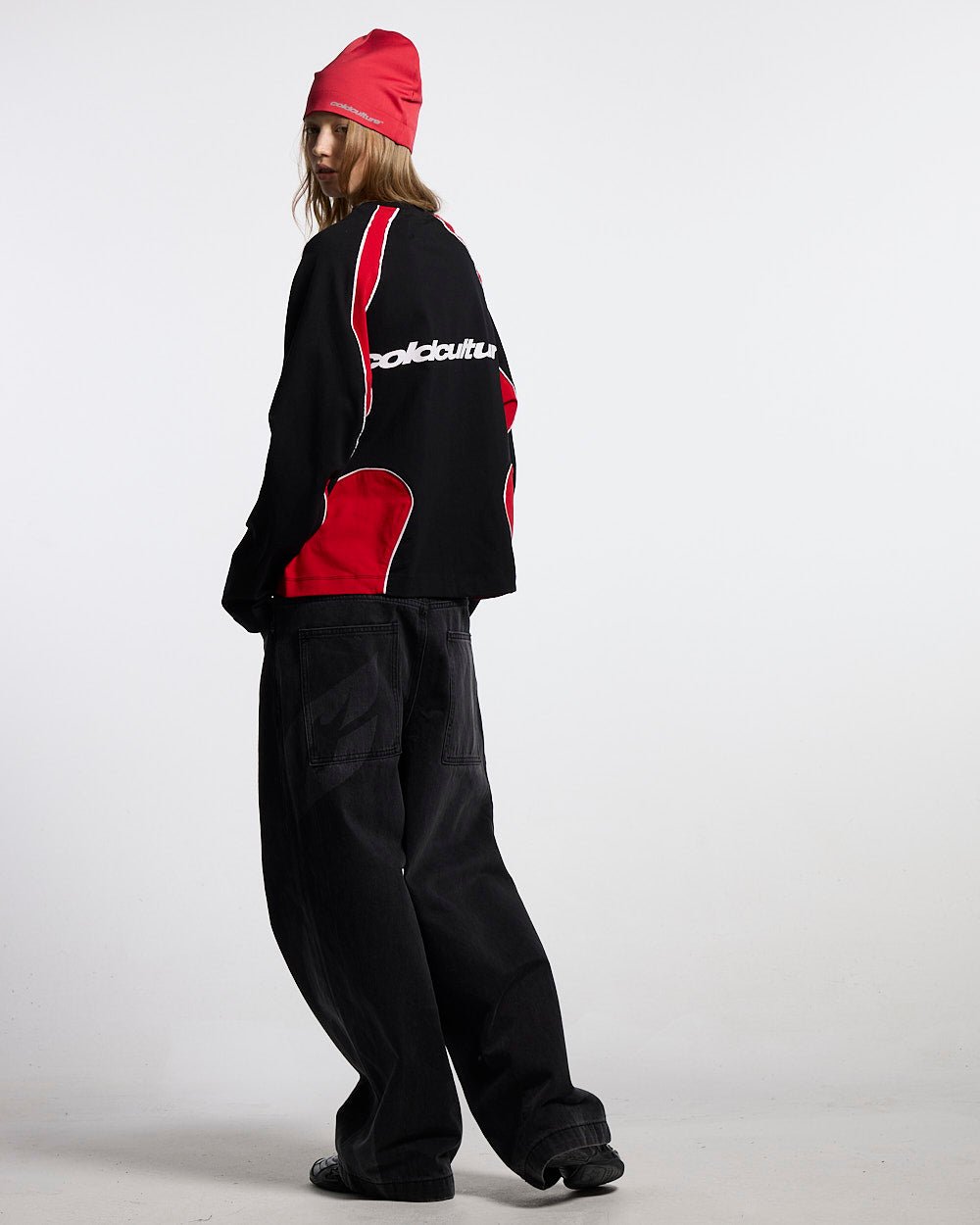 SLIDER LONGSLEEVE TEE BLACK & RED - Cold Culture #woman