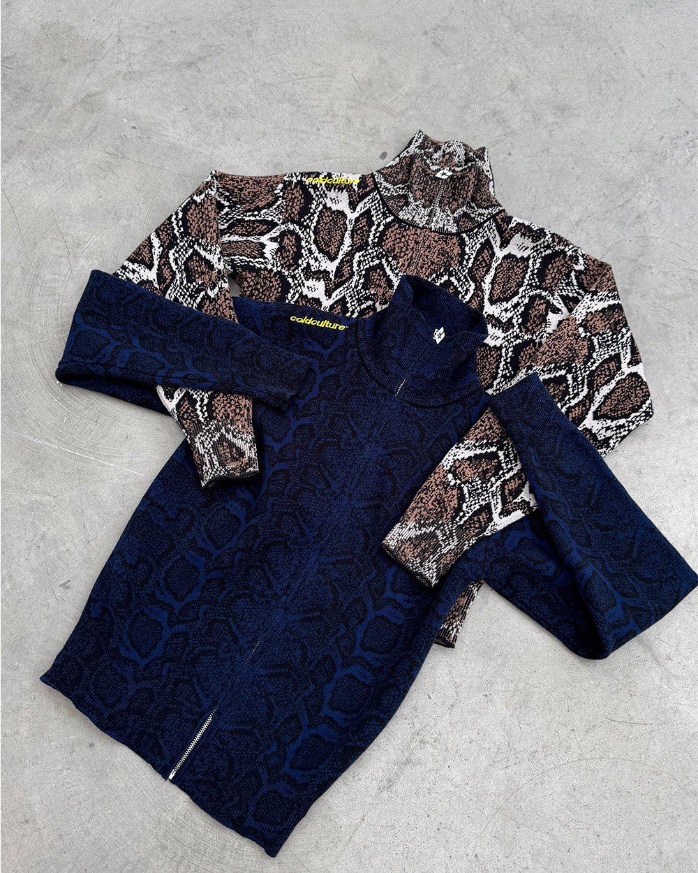SNAKE ZIP KNIT DARK BLUE - Cold Culture