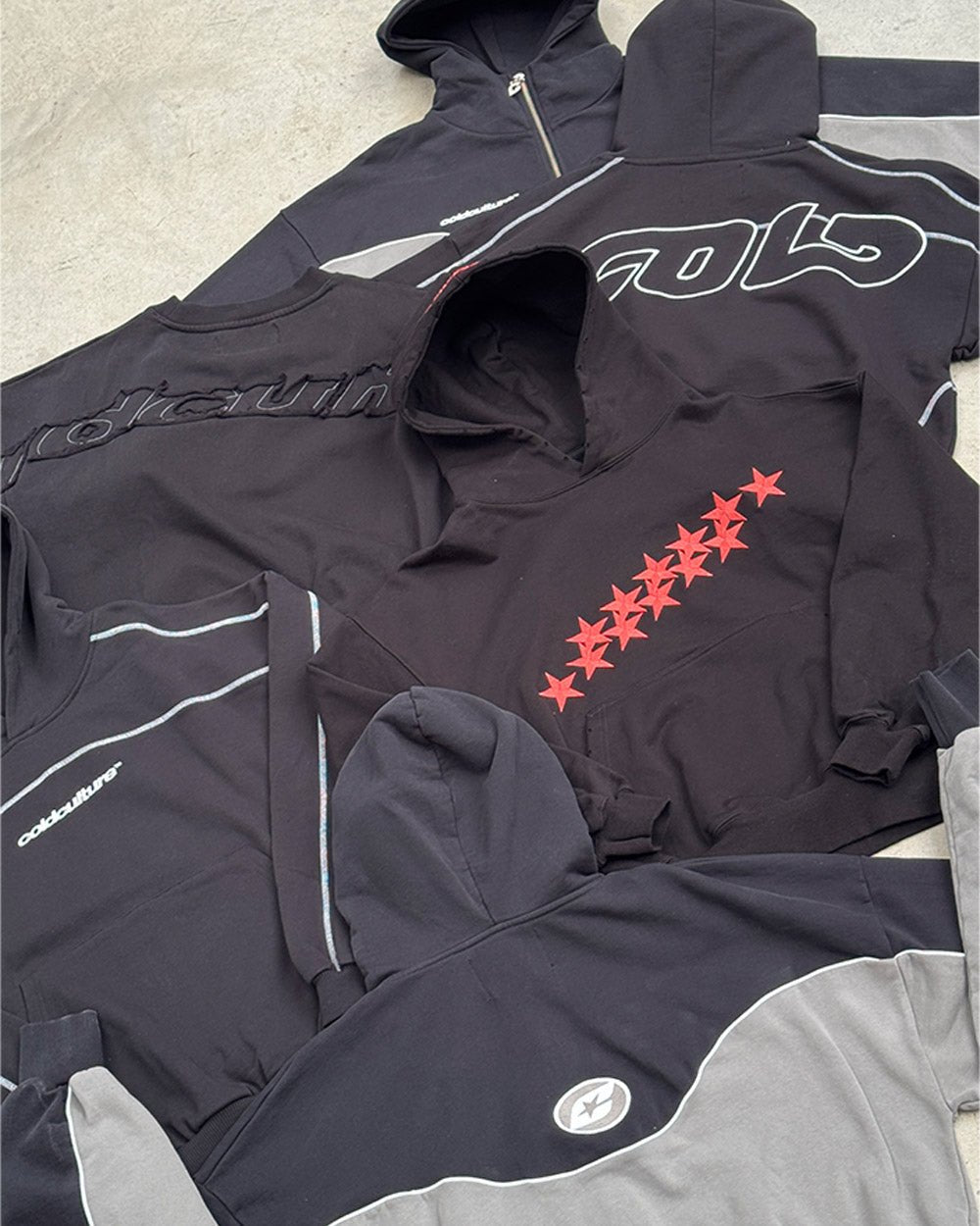 STARS HOODIE BLACK & RED - Cold Culture