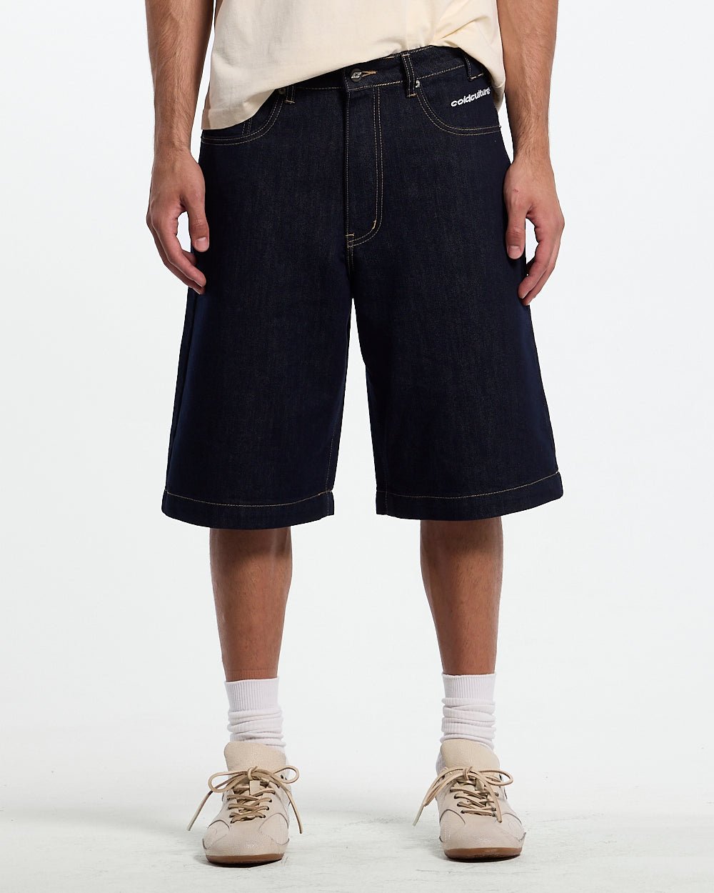 STARS V2 SHORTS RAW DENIM - baggy raw denim shorts, front view on male model - Cold Culture