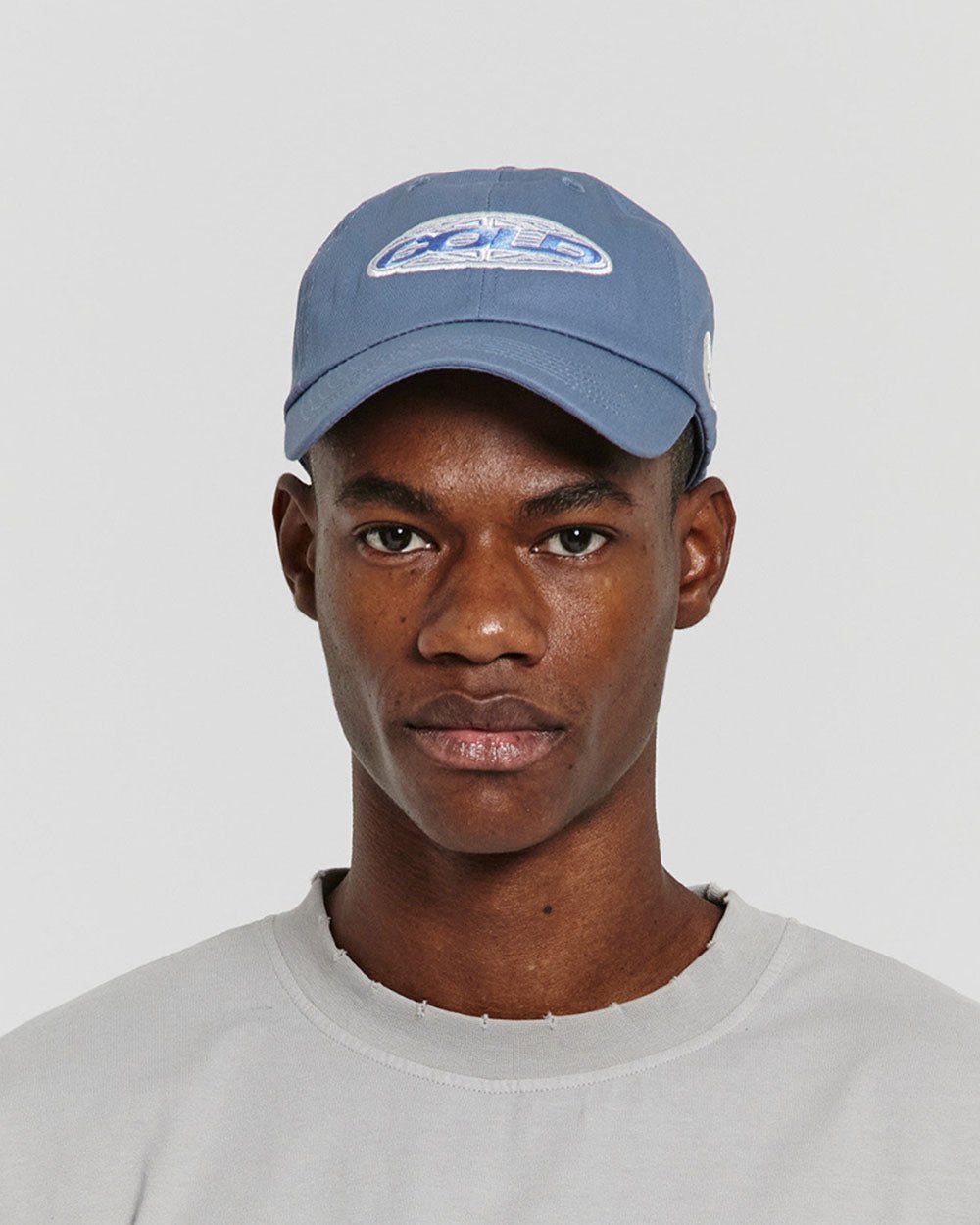 STICKER WORLD CAP MEDIUM BLUE - Cold Culture